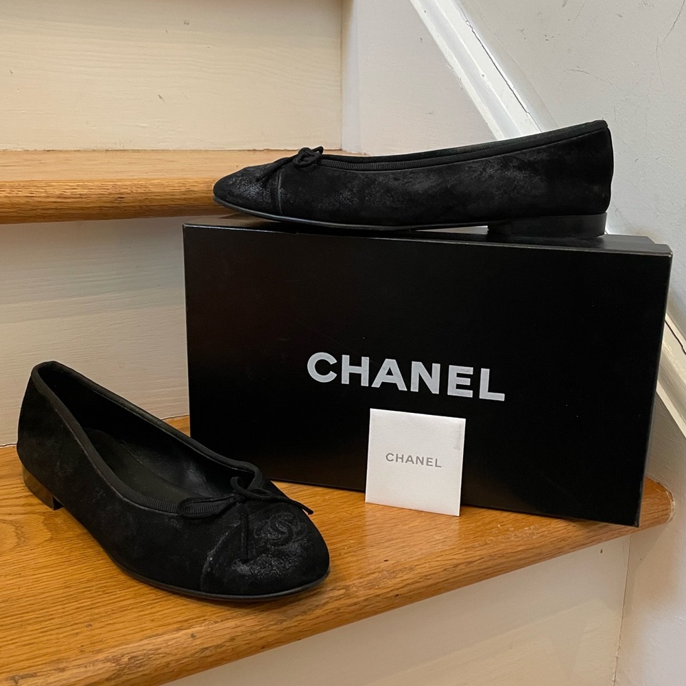 CHANEL Wn's Size 37.5 Ballerina Flats Dark Grey Brushed Suede Retail $595.00